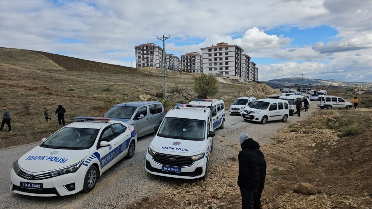 Çorum'da Polis Aracının Devrilmesi Sonucu İki Polis Yaralandı