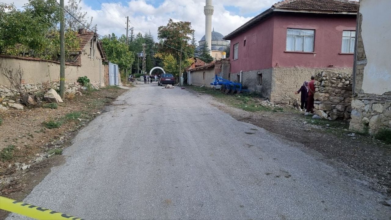 Çorum'da Silahlı Kavga: Muhtar Hayatını Kaybetti, Kardeşi Yaralı