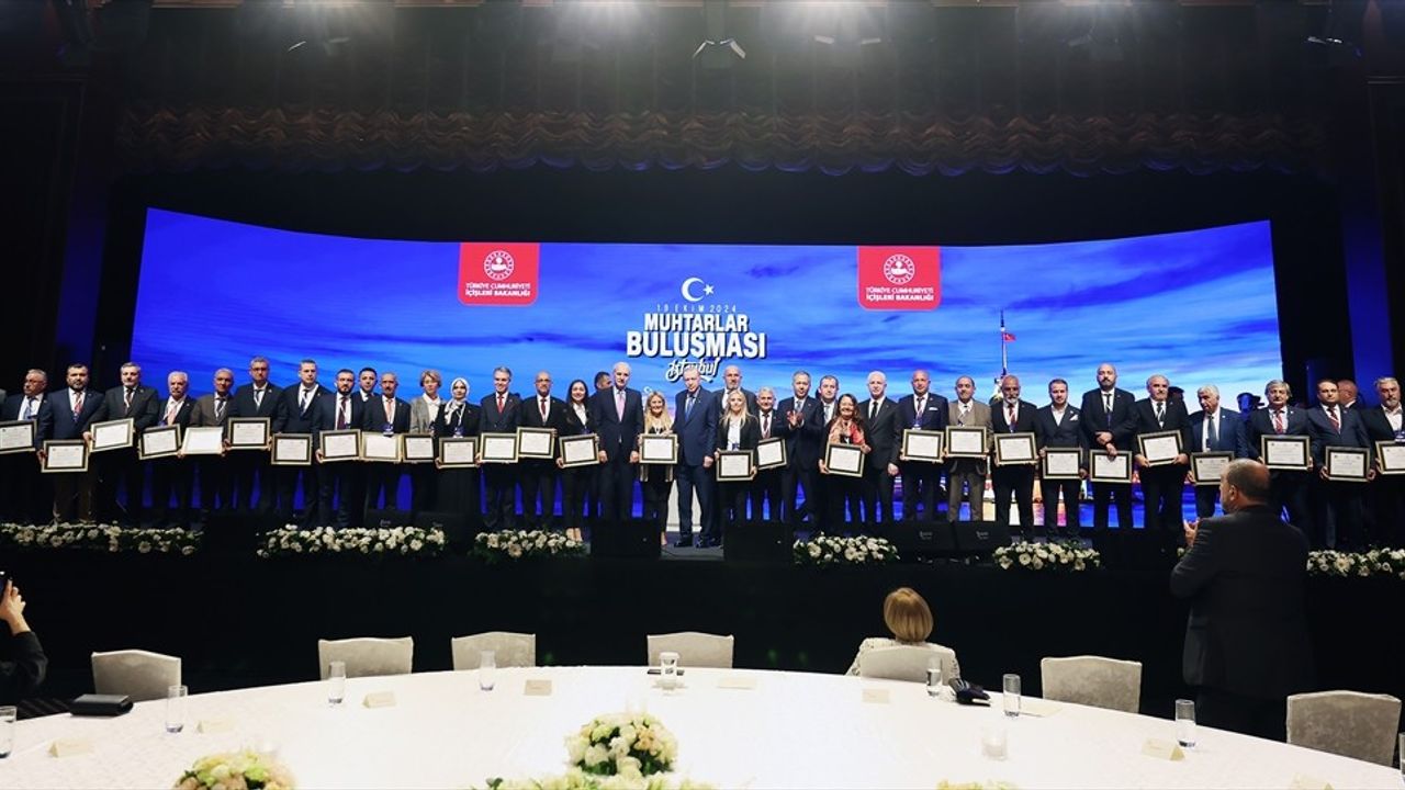 Cumhurbaşkanı Erdoğan Muhtarlarla Bir Araya Geldi