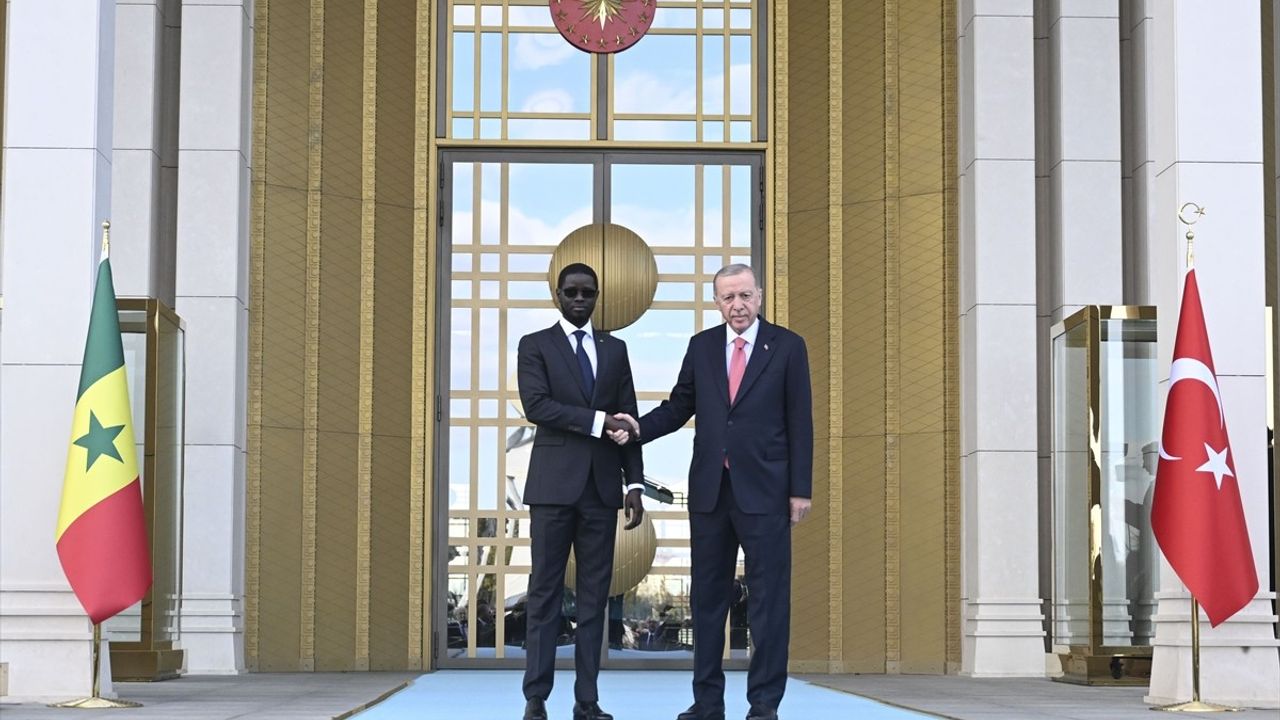 Cumhurbaşkanı Erdoğan, Senegal Cumhurbaşkanı Beşir Cuma Fay'ı Ağırladı