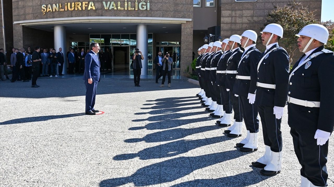 Cumhurbaşkanı Yardımcısı Cevdet Yılmaz, Şanlıurfa'da Temaslarda Bulundu