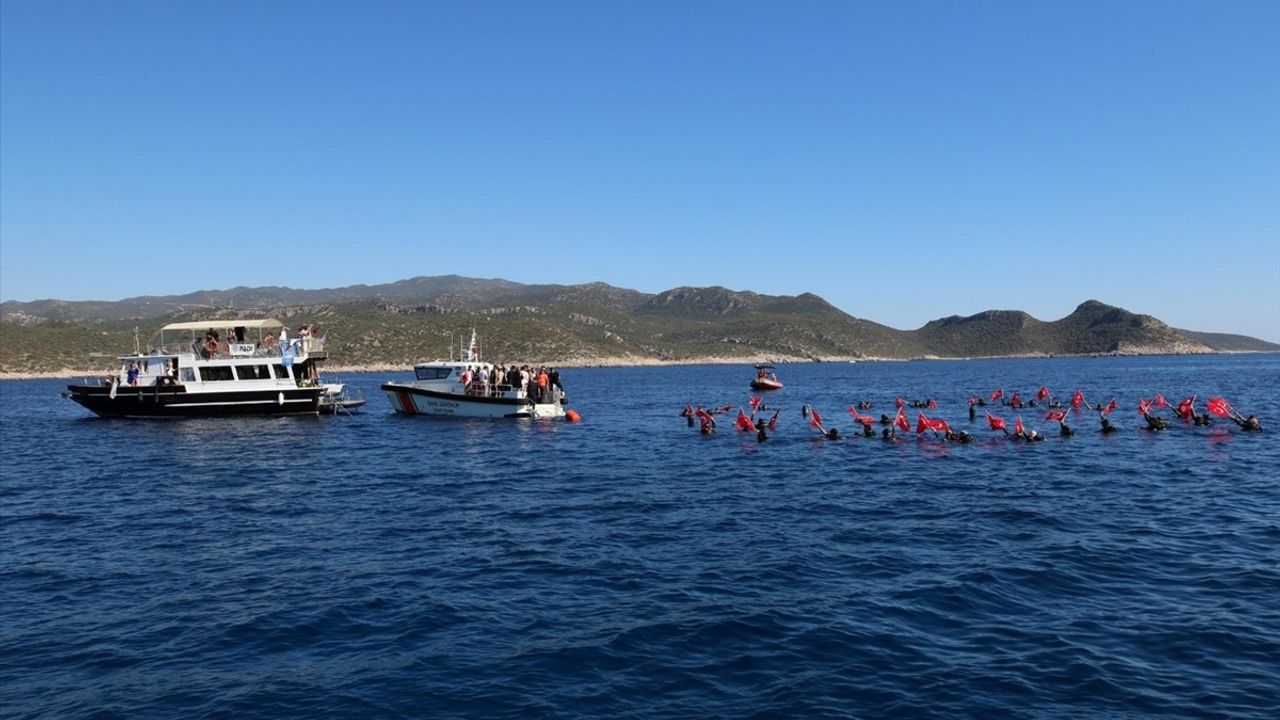 Cumhuriyet Bayramı'nda Anlamlı Yürüyüş: Ecdadın Yolunda Saygı