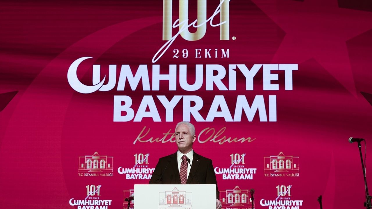 Cumhuriyet'in 101. Yılı: İstanbul'da Kutlama Töreni Düzenlendi