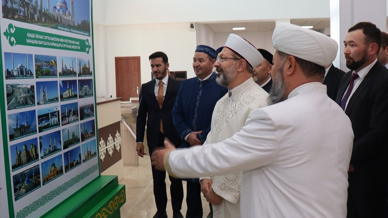 Diyanet İşleri Başkanı Erbaş, Kazakistan Müslümanları Dini İdaresi Başkanı Taganuly ile Görüştü