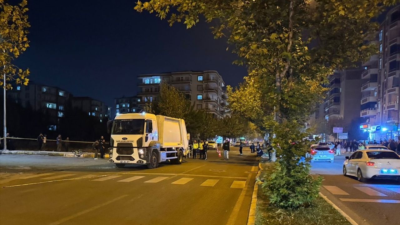 Diyarbakır'da Trafik Kazası: Çocuk Hastanede Hayatını Kaybetti