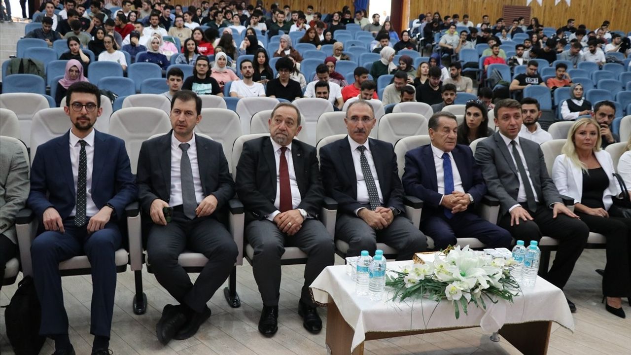 Elazığ'da Bilişim Dünyasına Yön Veren 4. Kongre