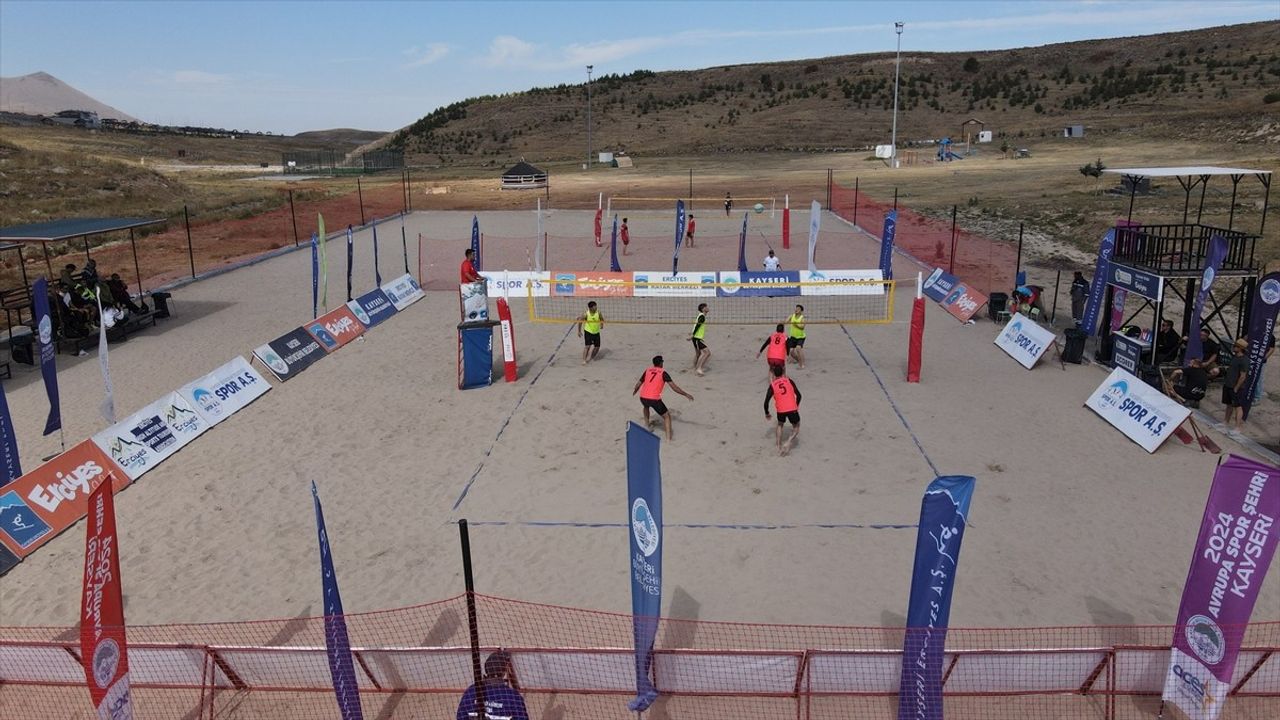 Erciyes'te Plaj Voleybolu Turnuvası Heyecanı Başladı