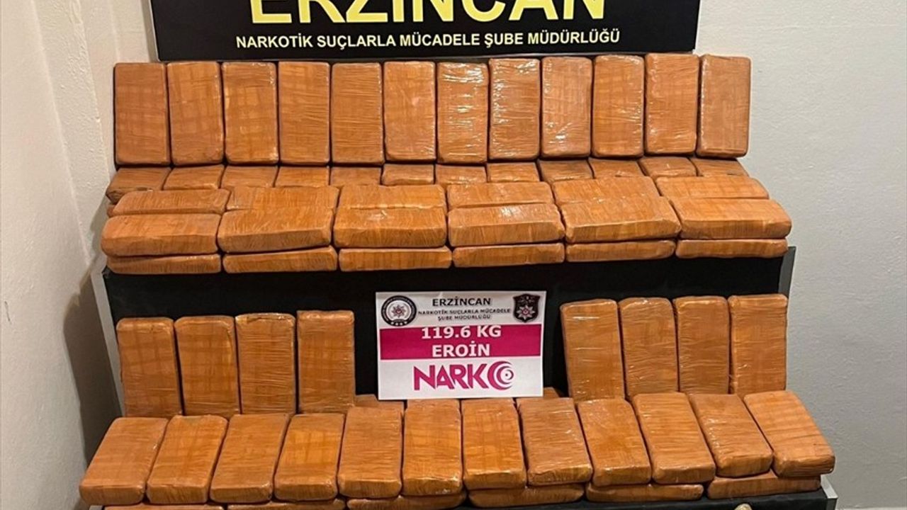 Erzincan'da Kamyonda 119 Kilo Eroin Ele Geçirildi