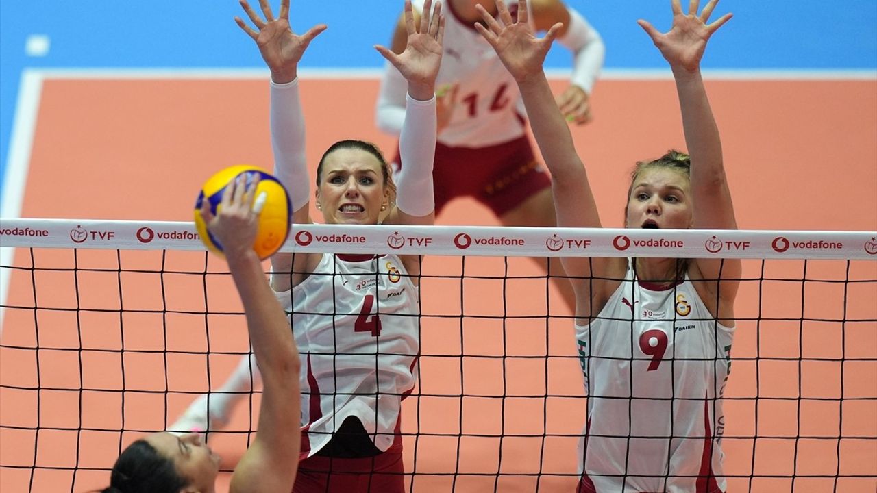 Galatasaray Daikin, Aras Kargo'yu 3-0 Mağlup Etti