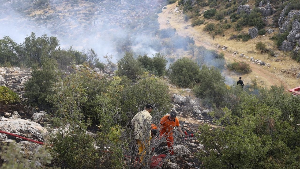 Gaziantep'te Orman Yangınına Müdahale Başladı