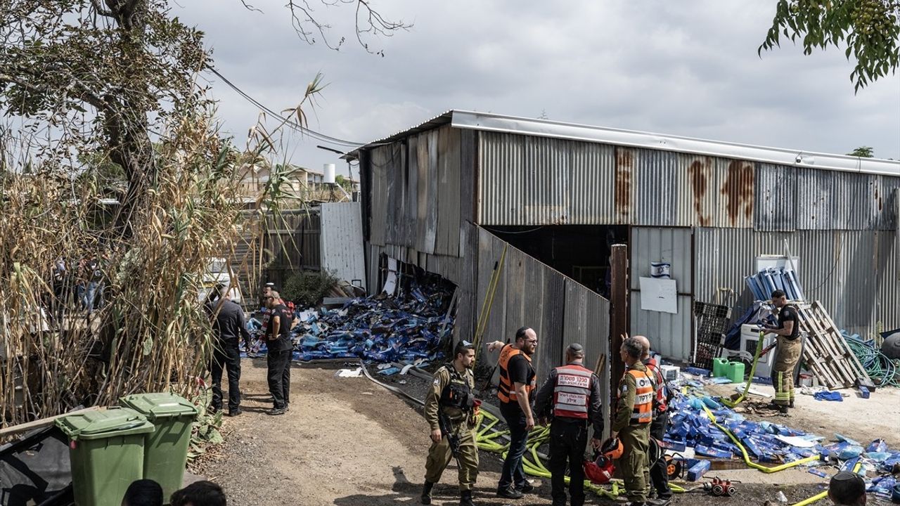 Gazze'den İsrail'e Roket Saldırısı: Soykırımın 1. Yılı