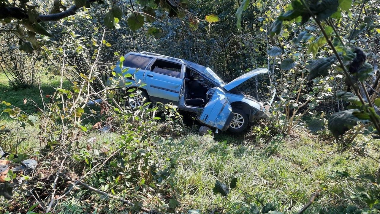 Giresun'da Şarampole Devrilen Araçta Bir Ölü, Üç Yaralı