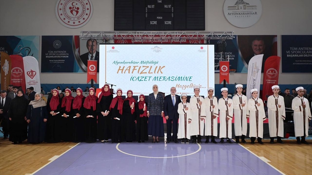 Hafızlık İcazet Töreni Afyonkarahisar'da Gerçekleşti