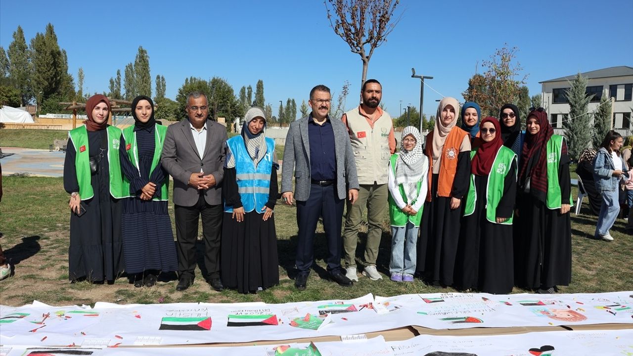 Iğdır'da Filistinli Çocuklar İçin Destek Etiği