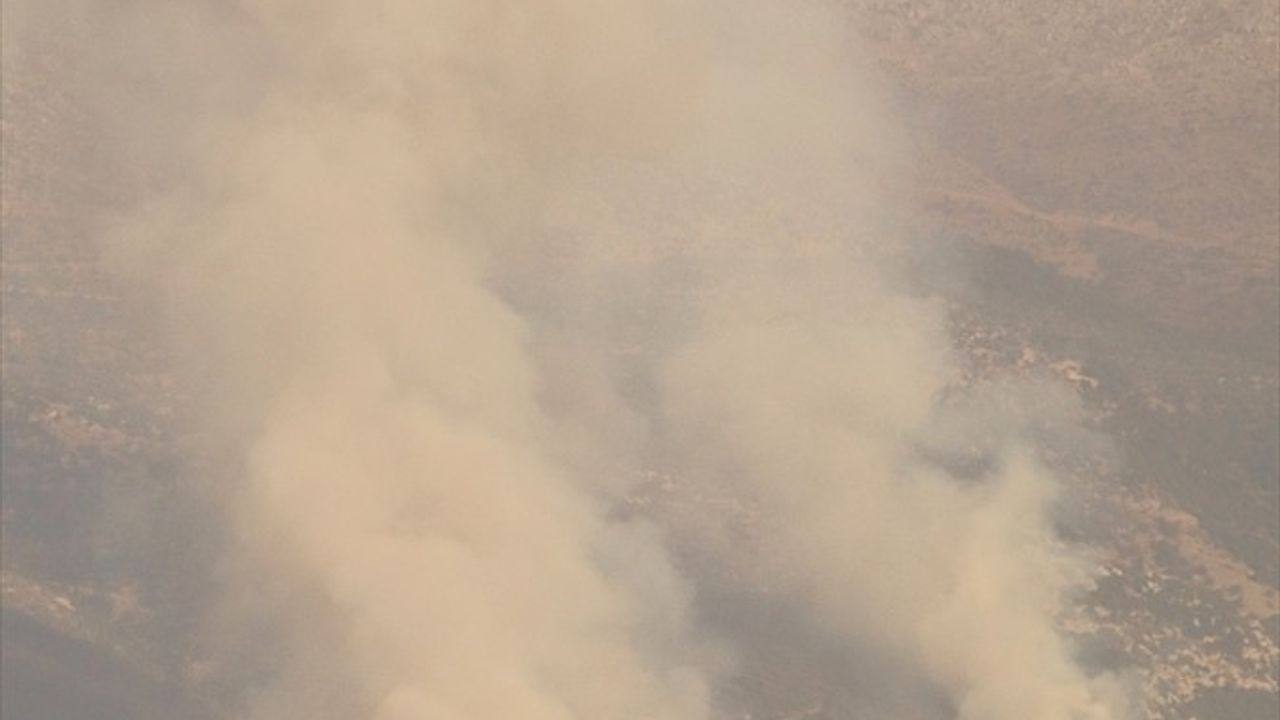 İsrail Ordusu Nebatiye'ye Fosfor Bombasıyla Saldırdı
