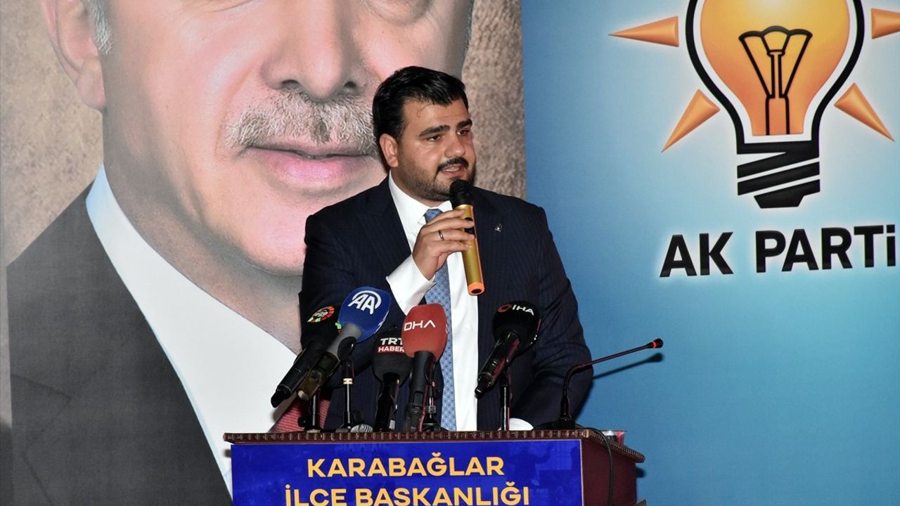 Karabağlar'da AK Parti Kongresi: Hamza Dağ'dan İzmir Körfezi'ne Eleştiriler