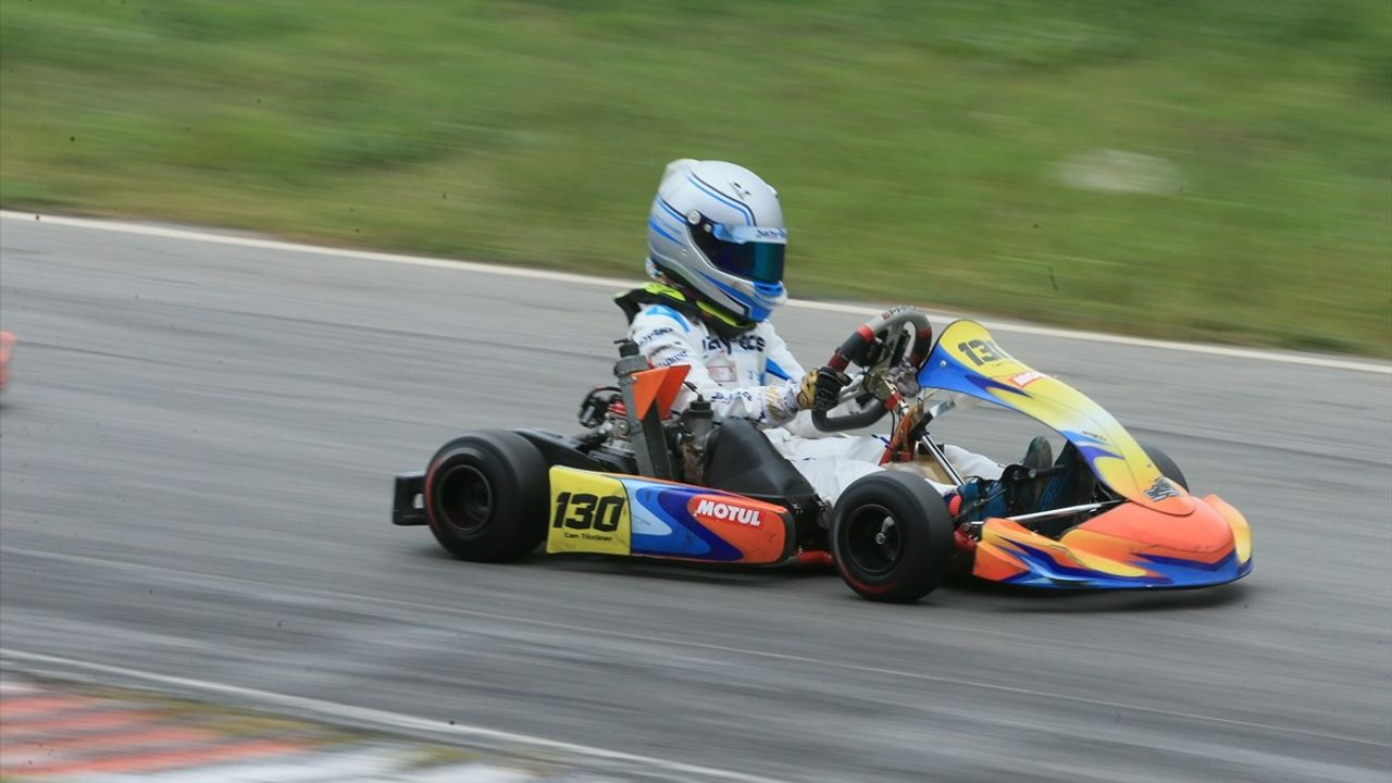 Kocaeli'de Türkiye Karting Şampiyonası Heyecanı