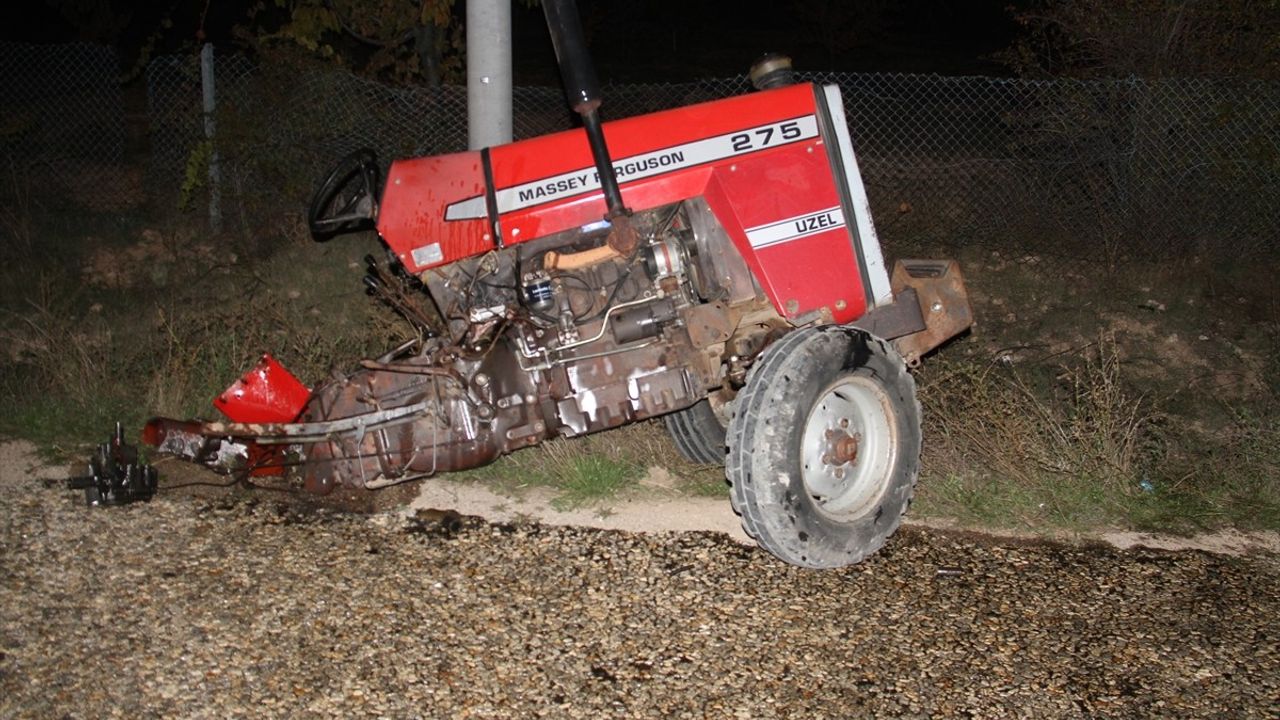 Konya'da Otomobil ve Traktör Kazası: 1 Ölü, 1 Yaralı