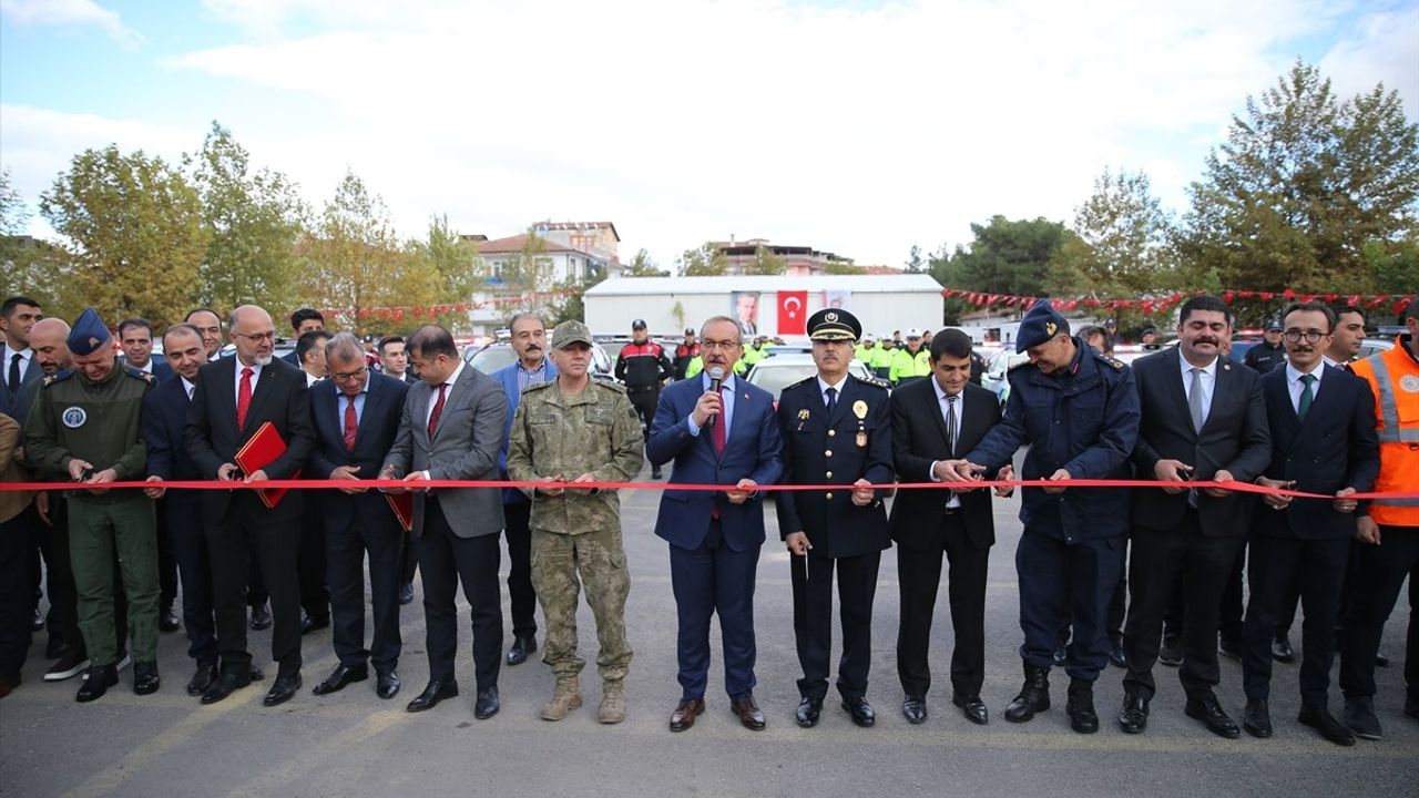 Malatya'da Emniyet ve Jandarma Teşkilatına 80 Yeni Araç Teslim Edildi