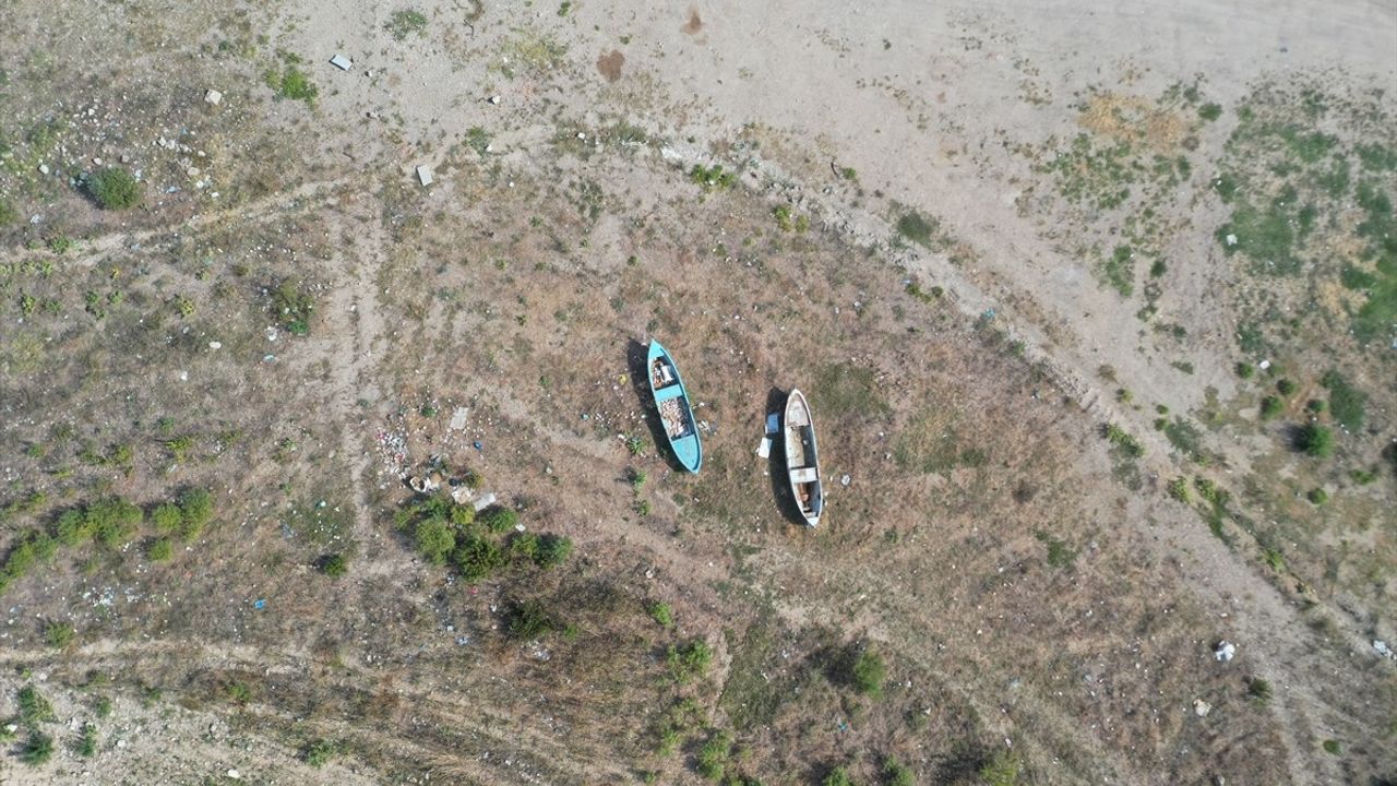 Marmara Gölü'nde Bilimsel İnceleme: Su Kaynakları İçin Çözüm Arayışı