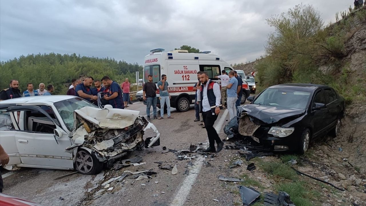 Osmaniye'de Trafik Kazası: 1 Ölü, 1 Yaralı