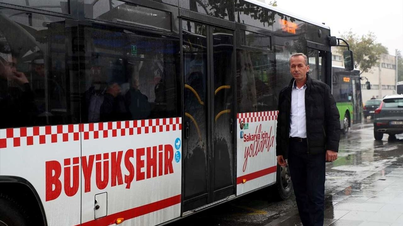 Sakarya'da Duyarlı Şoför Yolcusunu Hastaneye Yetiştirdi