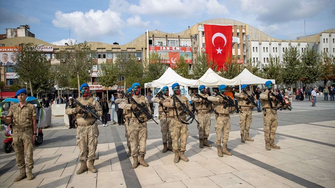 Sakarya'da Emniyet ve Jandarmaya Yeni Araçlar Tahsis Edildi