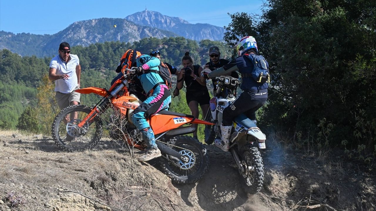 Sea To Sky Enduro Motosiklet Yarışı Orman Etabı Tamamlandı