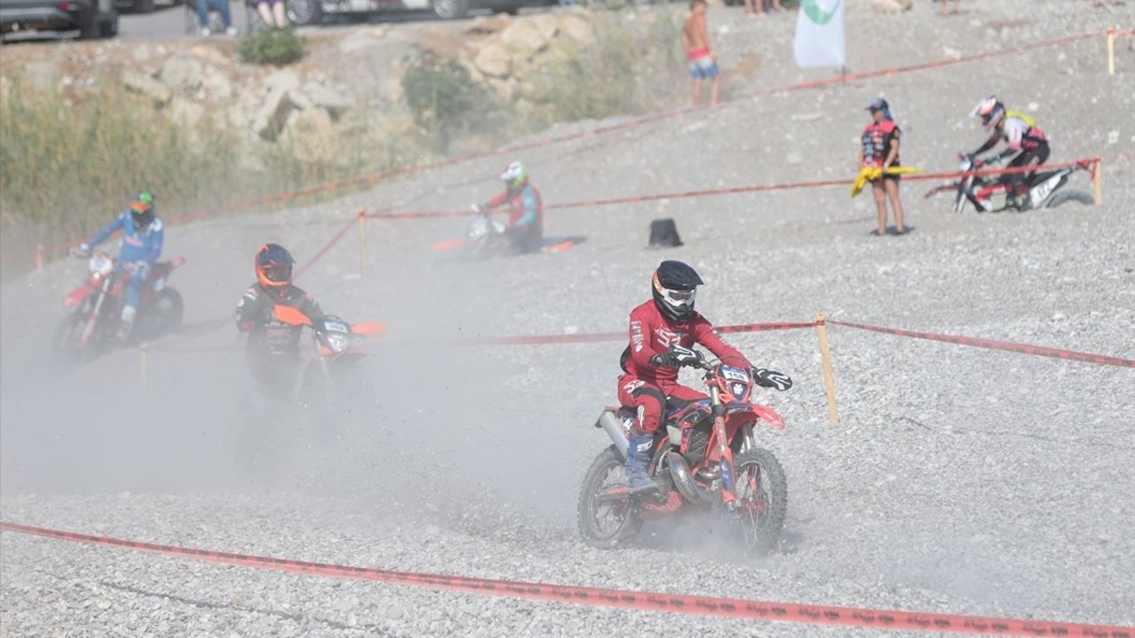 Sea To Sky Enduro Motosiklet Yarışı Plaj Etabıyla Start Aldı