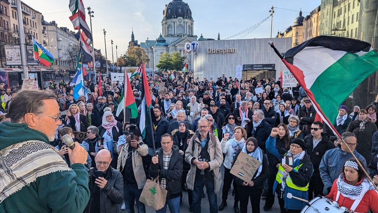 Stockholm'de İsrail'in Saldırılarına Protesto