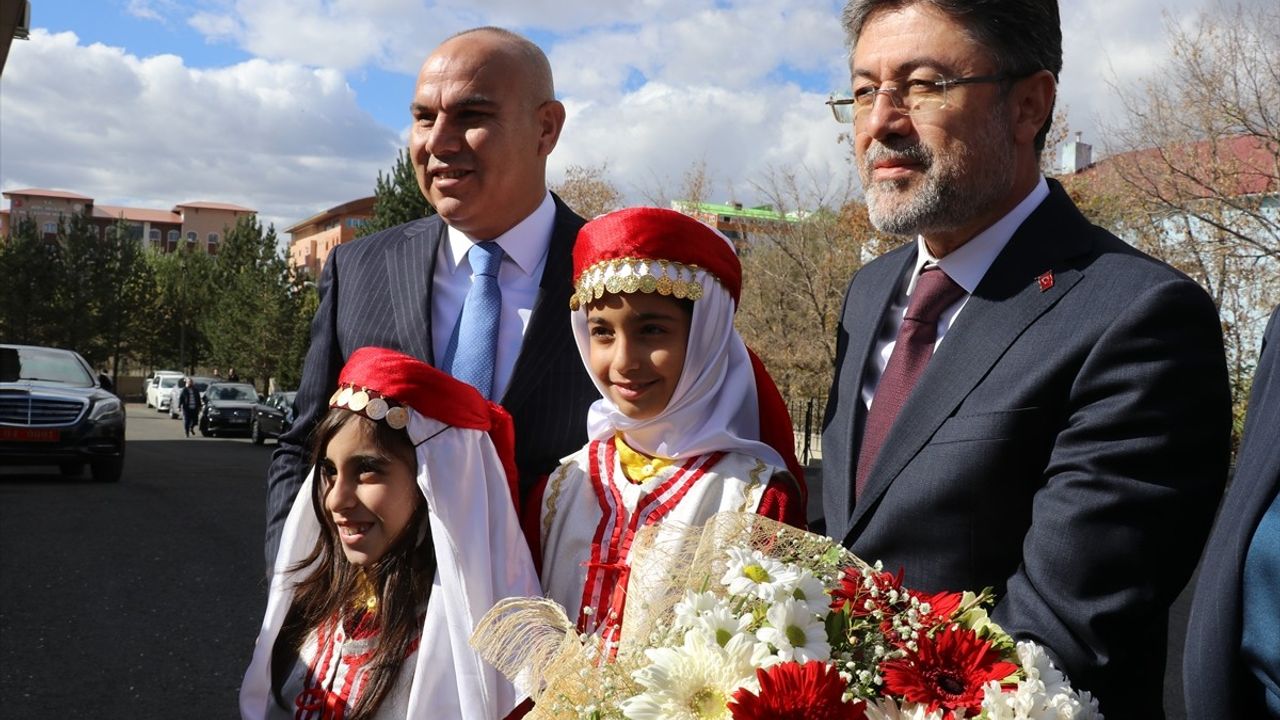 Tarım ve Orman Bakanı Yumaklı Ağrı'da Ziyaretlerde Bulundu