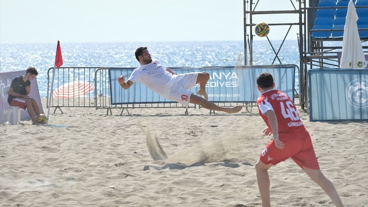 TFF Plaj Futbol Ligi Süper Finalleri Alanya'da Başladı