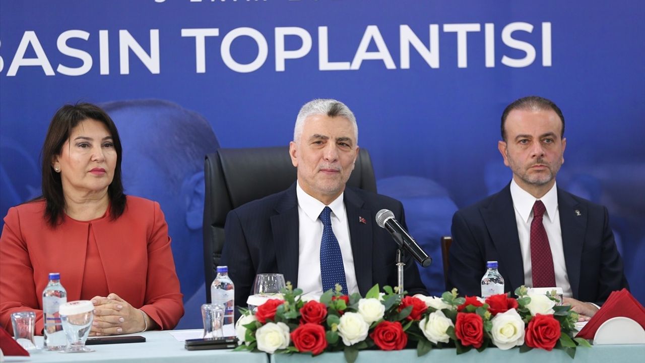 Ticaret Bakanı Ömer Bolat, Adana'da Enflasyon ve İhracat Hedeflerini Açıkladı