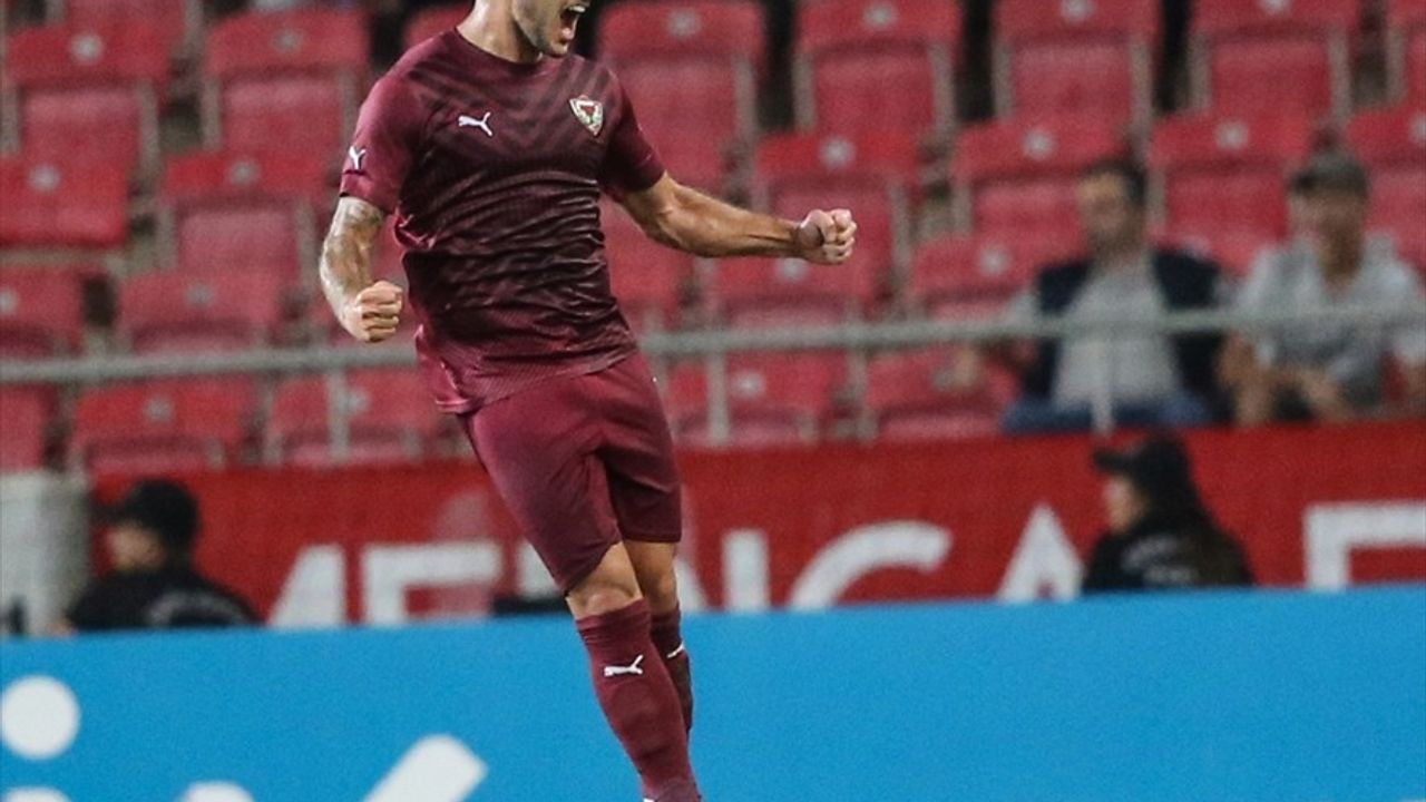 Trendyol Süper Lig: Atakaş Hatayspor 1-0 Trabzonspor (İlk Yarı Sonucu)