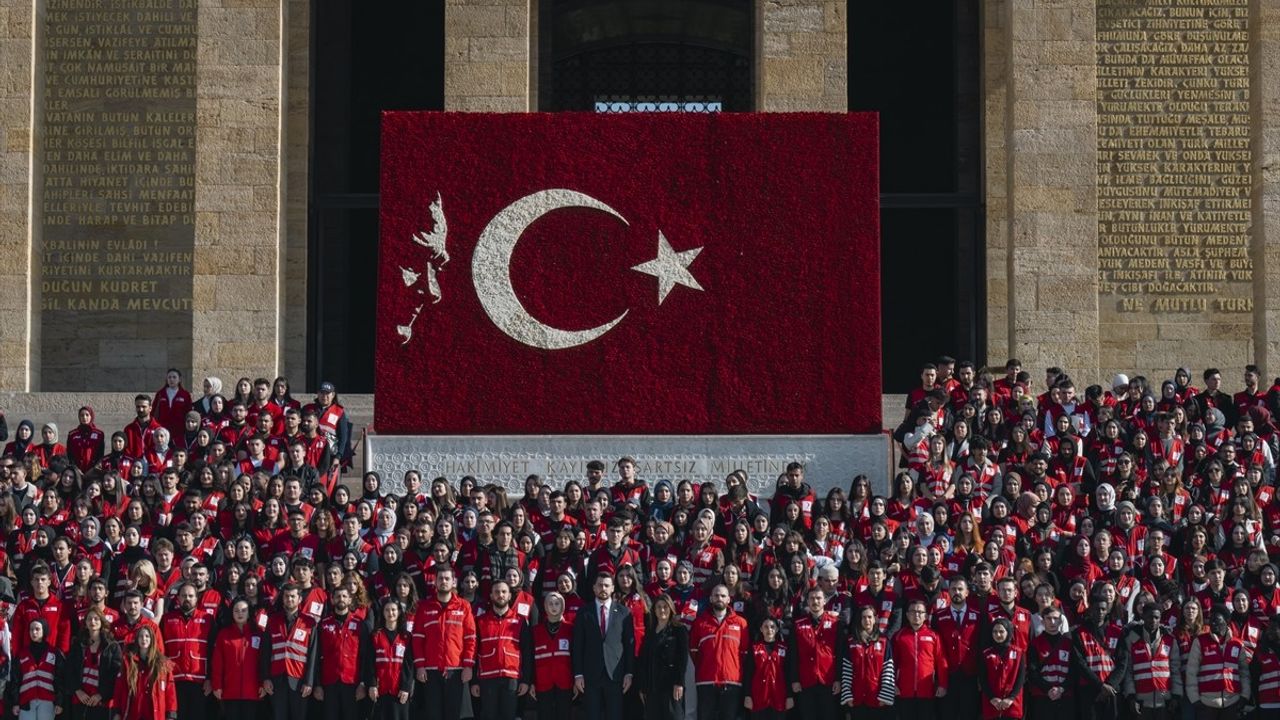 Türk Kızılay, Anıtkabir'de Cumhuriyet'in 101. Yılını Kutladı