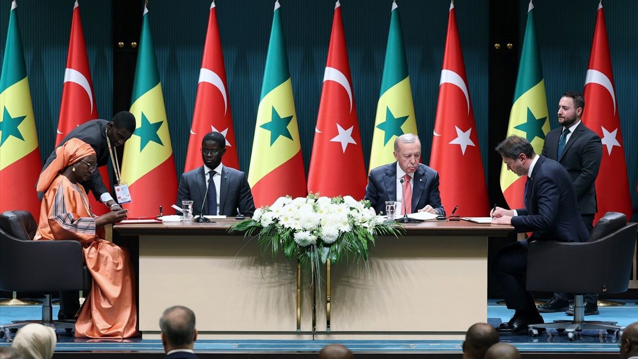 Türkiye ve Senegal Arasında 5 Anlaşma İmzalandı