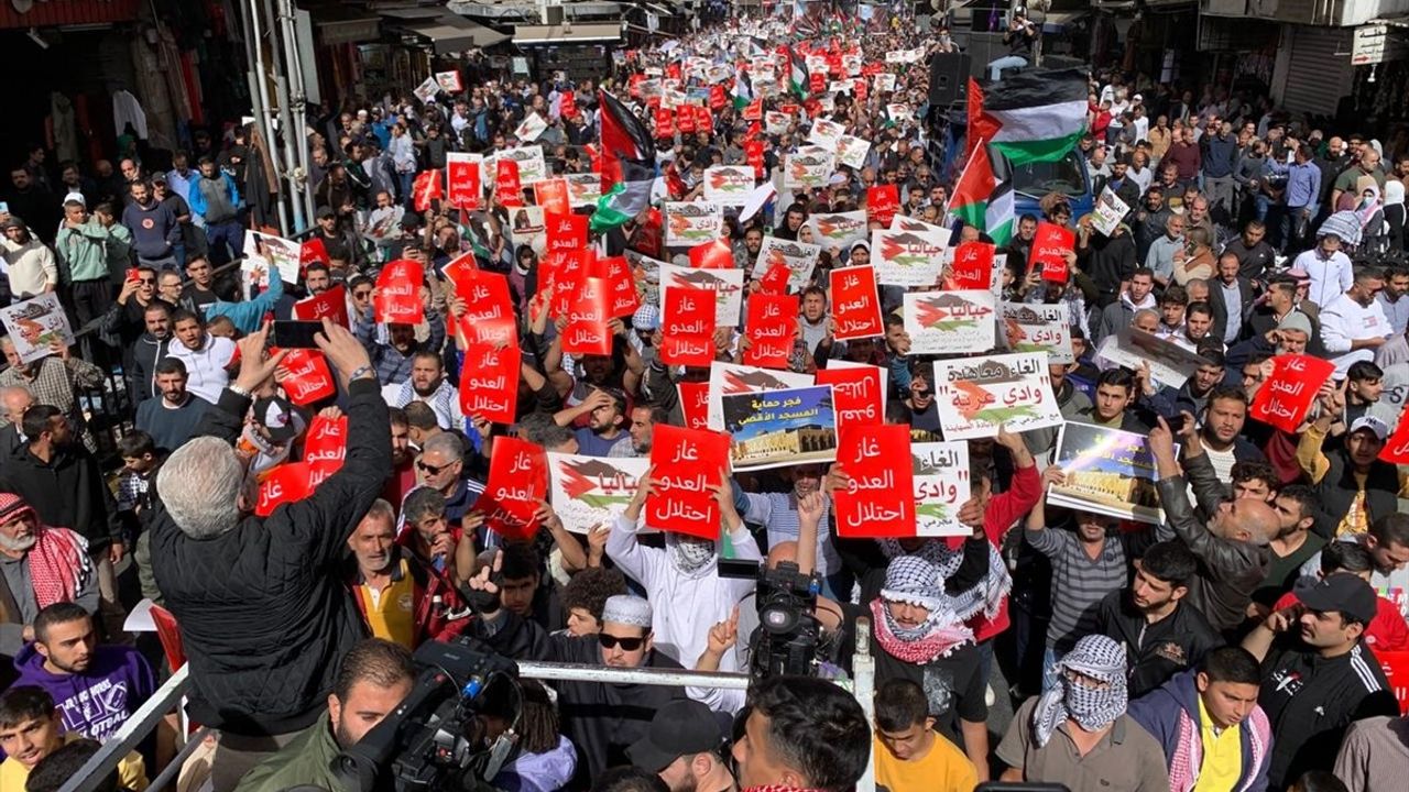 Ürdün'de Gazze'deki Soykırımı Protesto Gösterisi