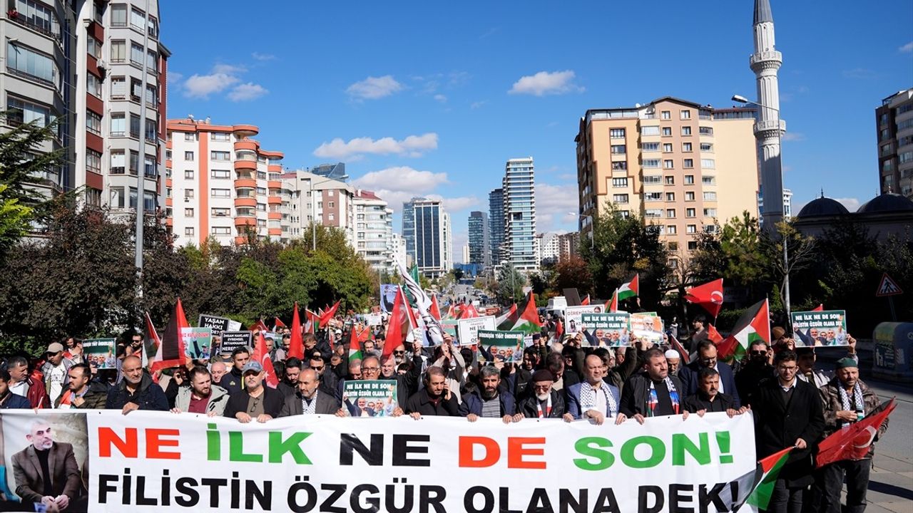 Yahya Sinvar İçin Gıyabi Cenaze Töreni