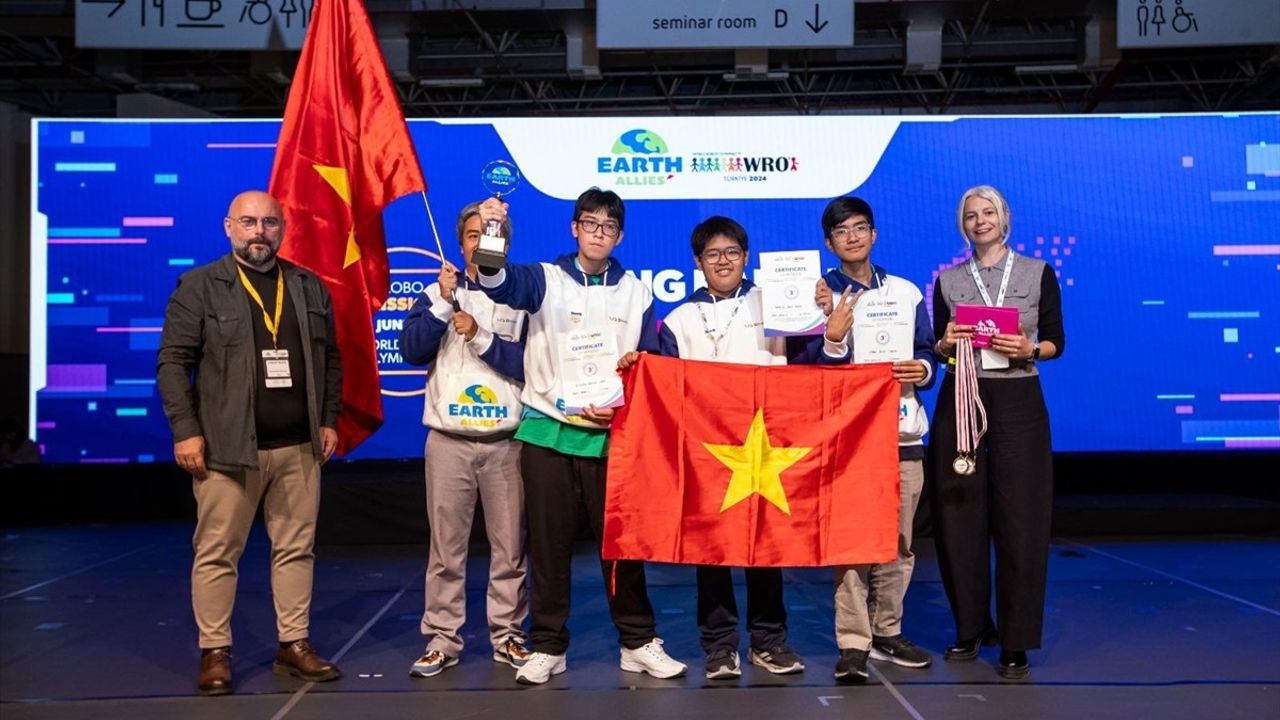 2024 Dünya Robot Olimpiyatı Finali İzmir'de Gerçekleşti