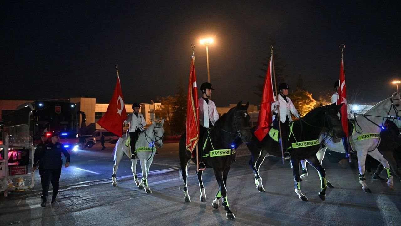 A Milli Futbol Takımı Kayseri'ye Ulaştı