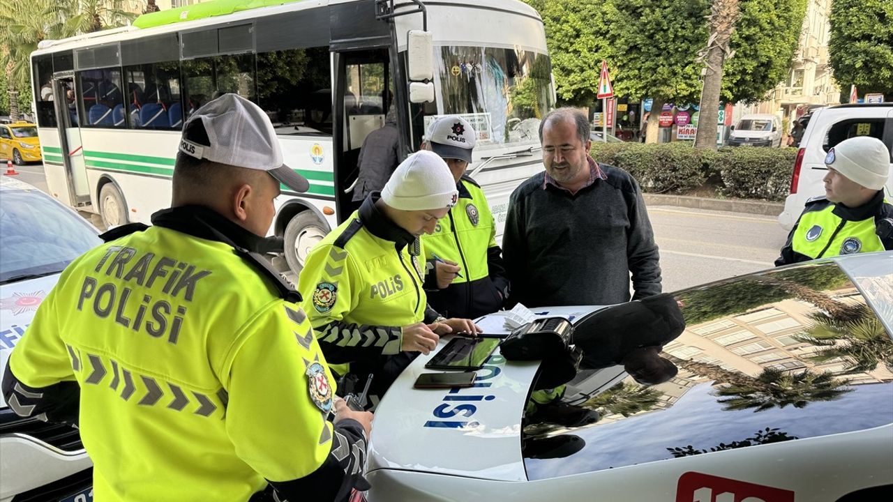 Adana'da Sivil Trafik Polisi Denetimi