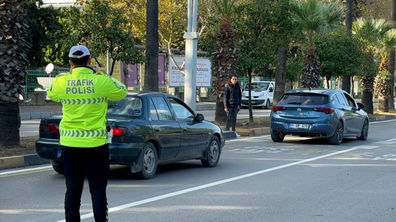 Adana'da Yaya Geçidi Denetimi: 29 Sürücüye Ceza