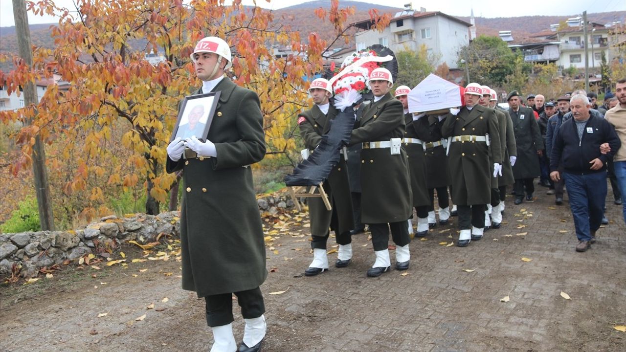 Amasya'da Kıbrıs Gazisi Dursun Okan Son Yolculuğuna Uğurlandı