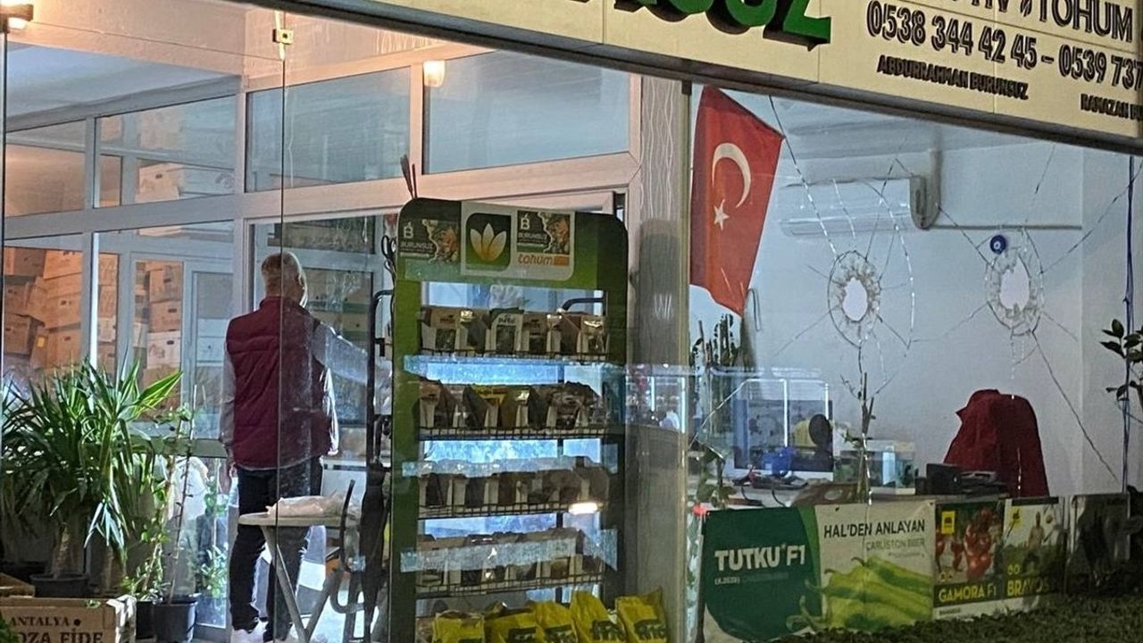 Antalya'da İş Yerine Silahlı Saldırı