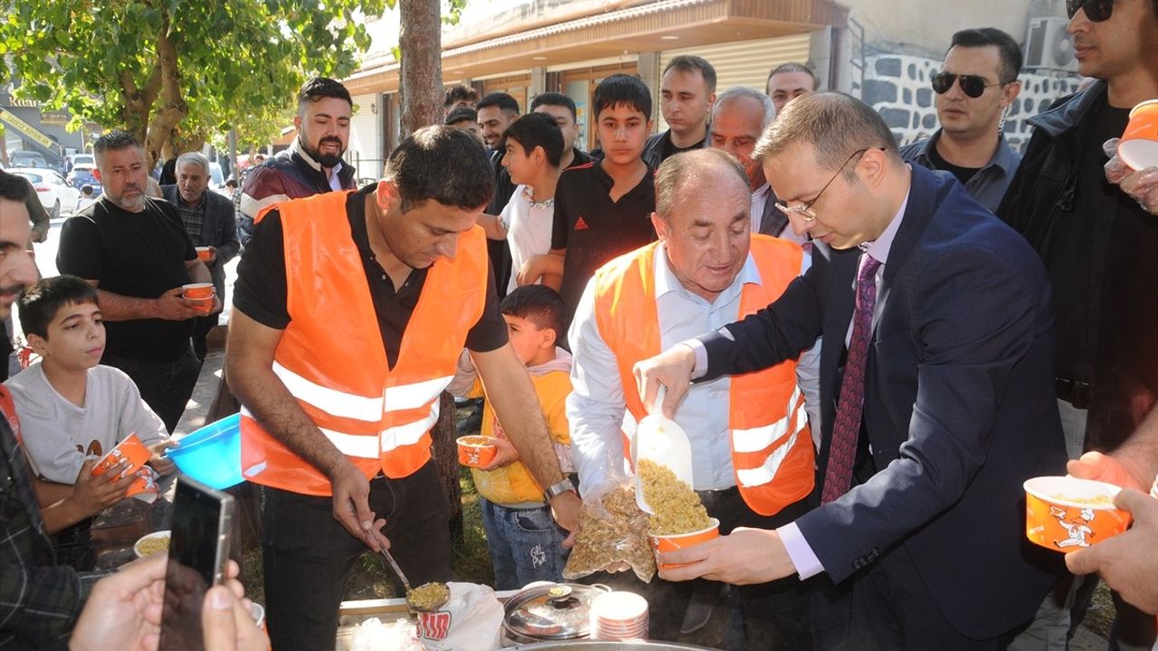 Cizre'de Geleneksel Buğday Yemeği İkramı