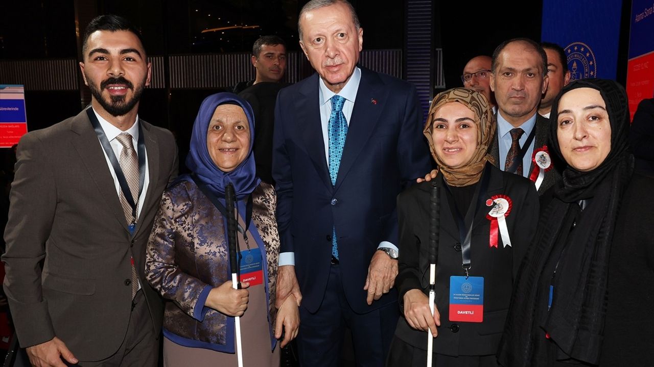 Cumhurbaşkanı Erdoğan'dan Öğretmenler Günü Konuşması