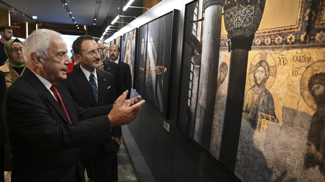 Dijital Dönüşüm ve Türkiye'nin Geçmişi: Fahrettin Altun'un Açıklamaları