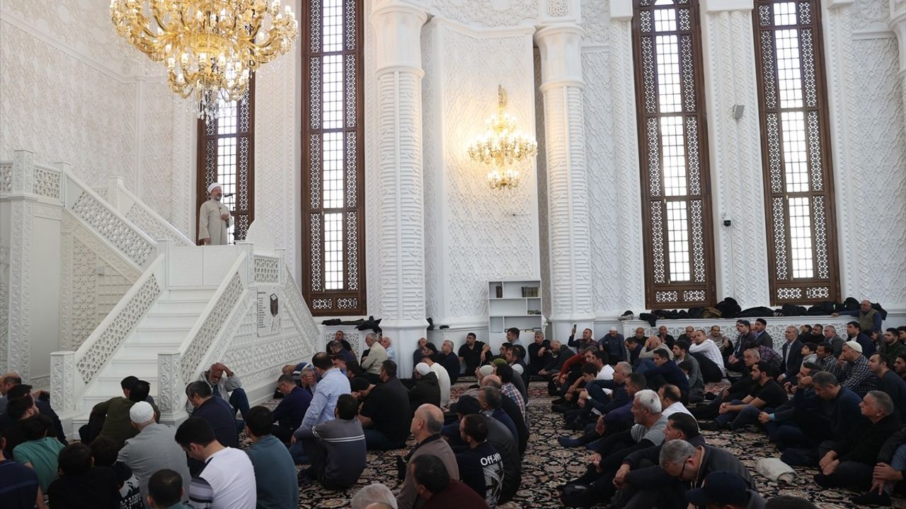 Diyanet İşleri Başkanı Erbaş: Müslümanların Birliği Zulmü Sonlandırır