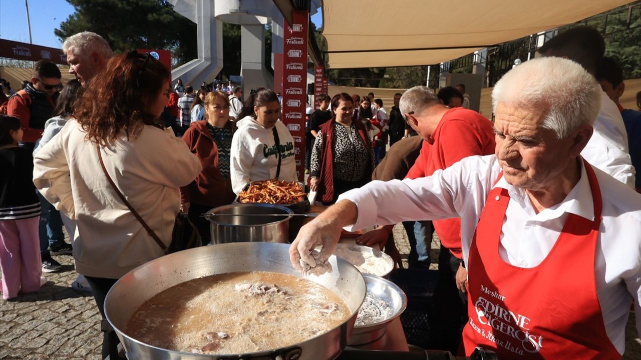 Edirne Gastronomi Festivali'nde Tava Ciğerine Yoğun İlgi