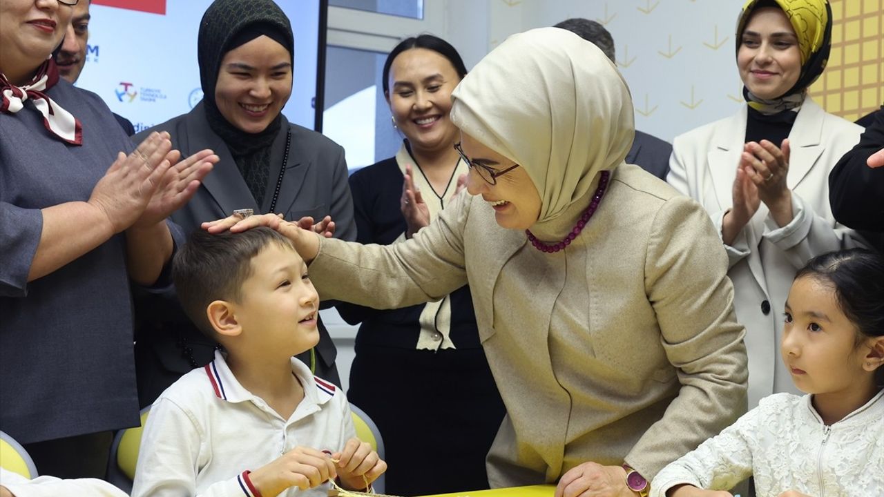 Emine Erdoğan, Bilim Bişkek İnovasyon Merkezi'ni Açtı